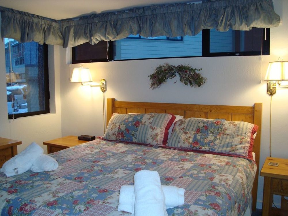 1849 Condos At Mammoths Canyon Lodge Mammoth Lakes Room photo